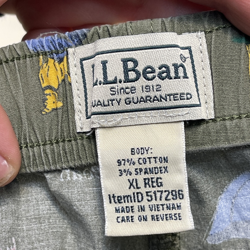 Men's L.L Bean Comfort Stretch Woven Sleep Shorts with Camping Dog Pattern - Picture 4 of 5